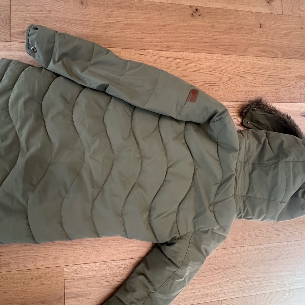 Roxy Winter Coat - image 5